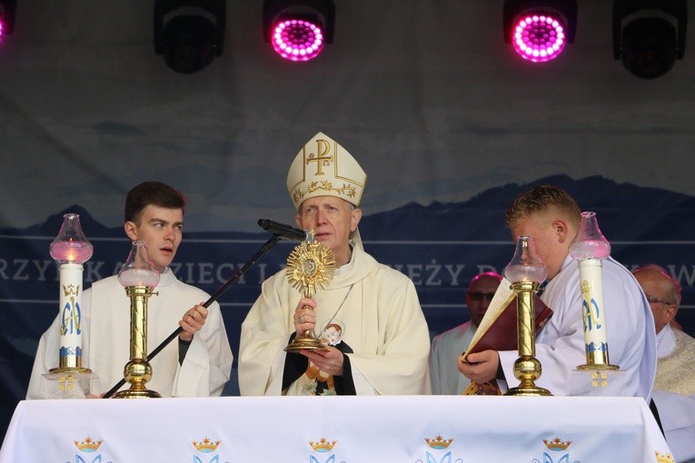 Rostkowo. Pielgrzymka dzieci