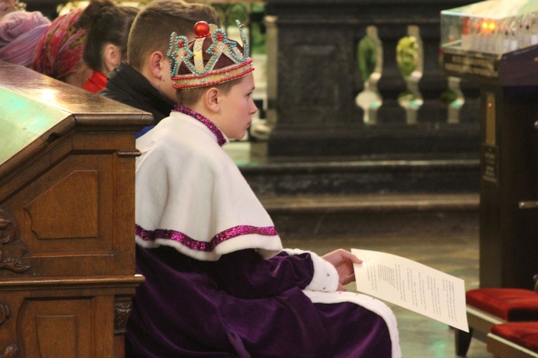 Mali kolędnicy w Płocku