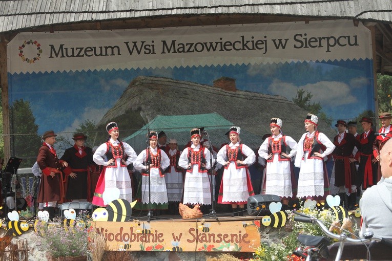 Miodobranie w Skansenie 2019
