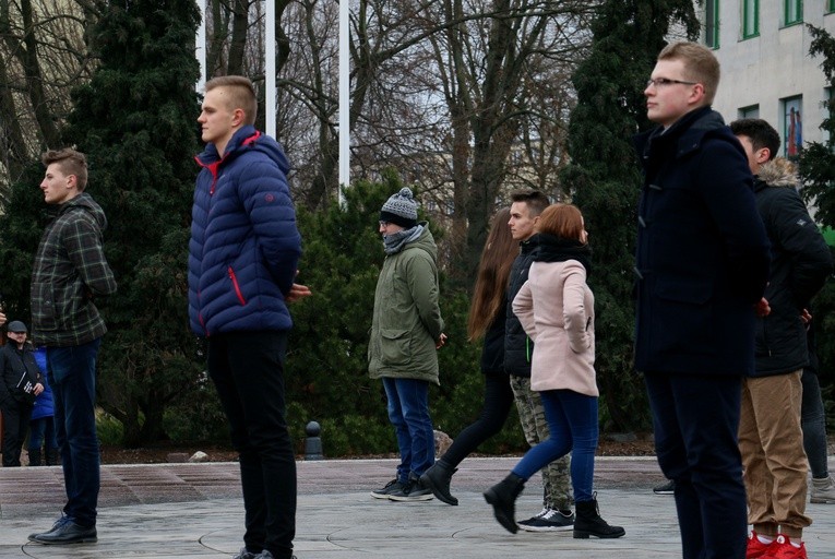 Polonez na placu Jagiellończyka