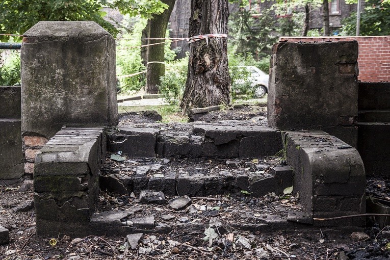 Dzień po pożarze zabytkowego kościoła w Bytomiu
