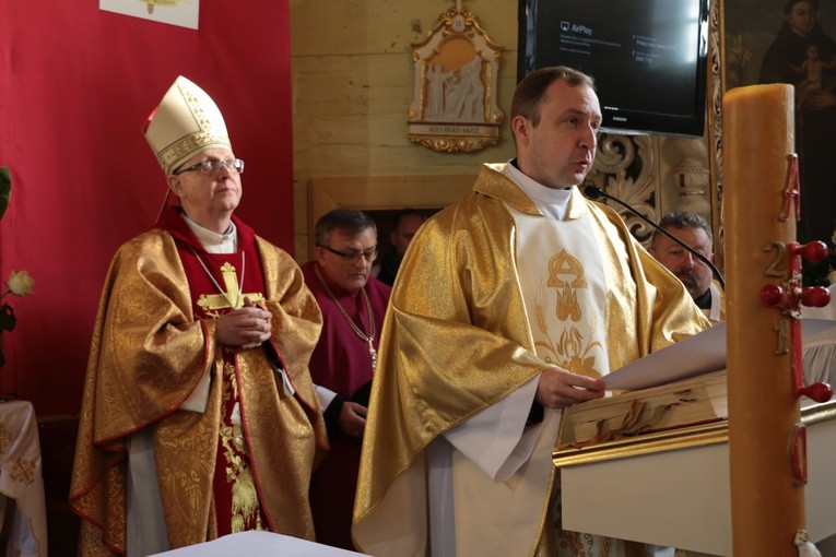 Rekonsekracja kościoła w Kucicach