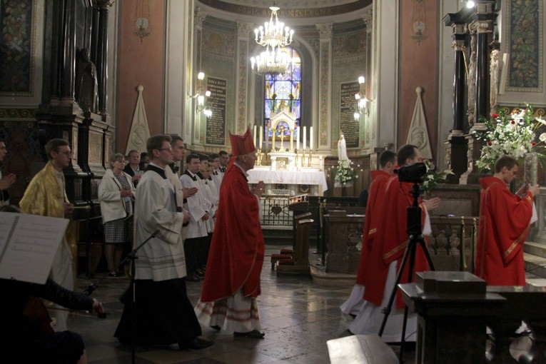 Płock. Wigilia Zesłania Ducha Świętego