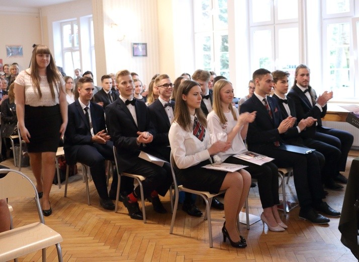 Zakończenie roku szkolnego dla maturzystów - pijarzy Elbląg