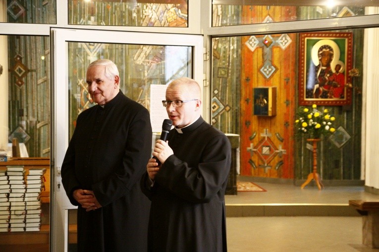 Relikwie św. Jana Pawła II w Rusinowicach