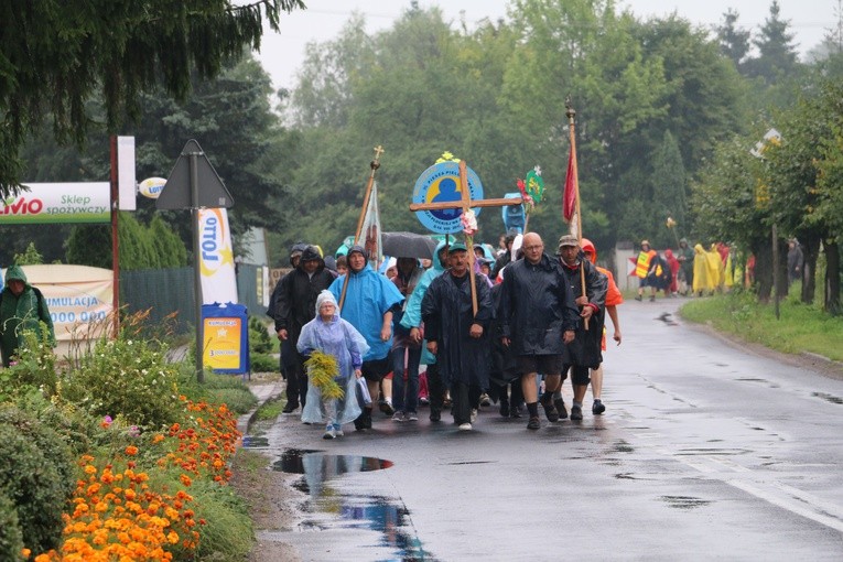 Piąty dzień pielgrzymki - Msza św. 