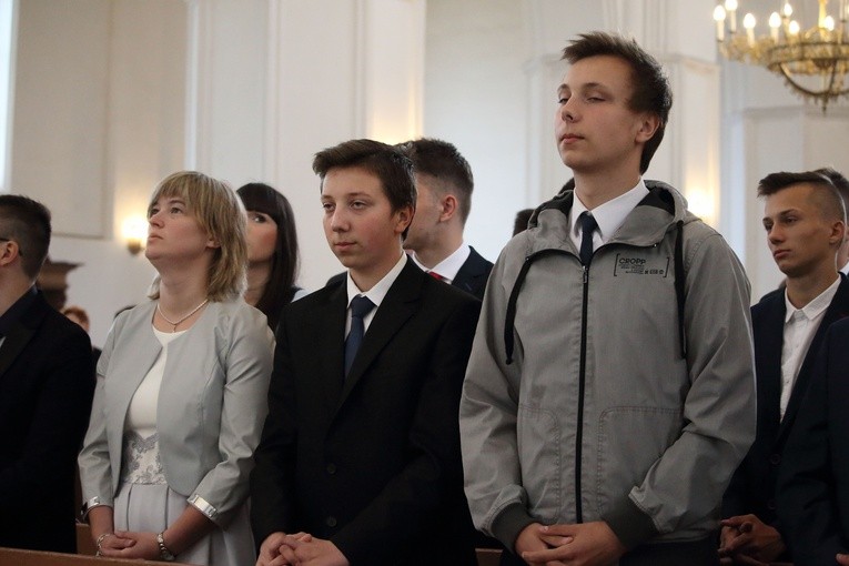 Nowy Staw - parafia św. Mateusza Apostoła