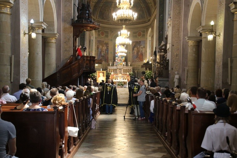 Płock. Obchody 100. rocznicy chrztu św. Jana Pawła II