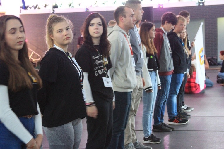 Pielgrzymka młodzieży z Rostkowa do Przasnysza - cz. 2