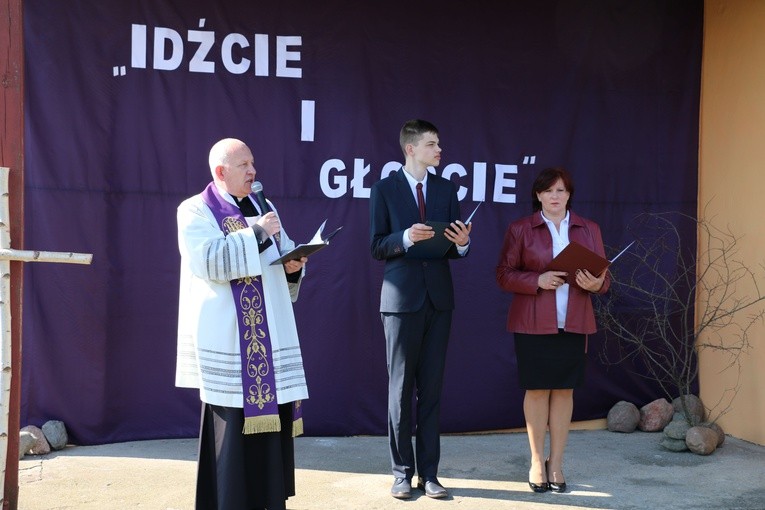 Droga Krzyżowa w Bogatem