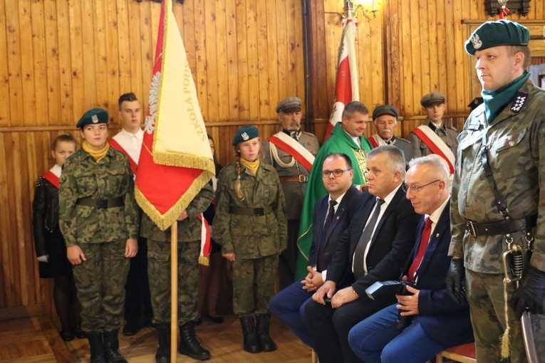 Chociszewo. Uroczystości przy mogile Męczenników Fortu III w Pomiechówku