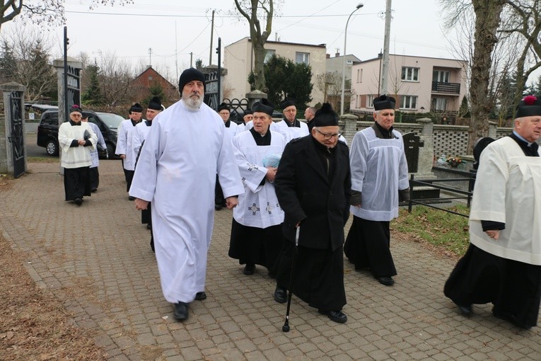 Płock - Radziwie. Pogrzeb ks. kan. Zygmunta Karpa
