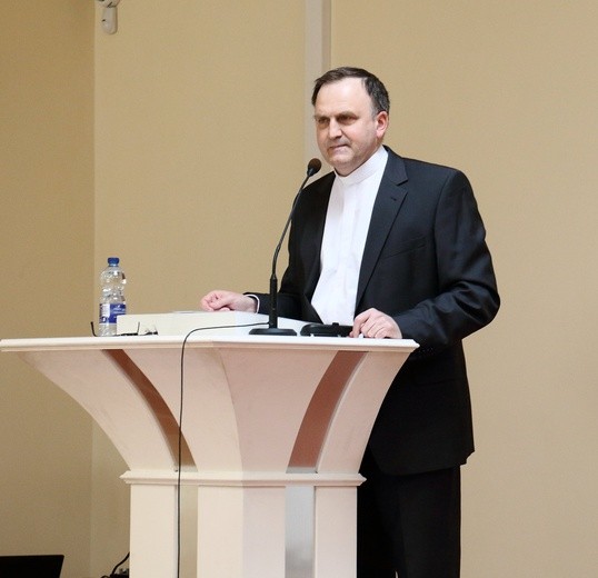 Konferencja o tożsamości młodzieży 