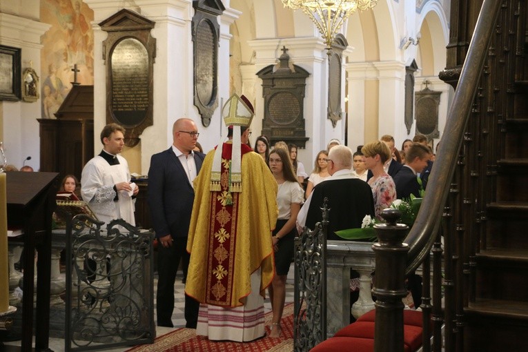 Krasne. Poświęcenie odnowionego ołtarza