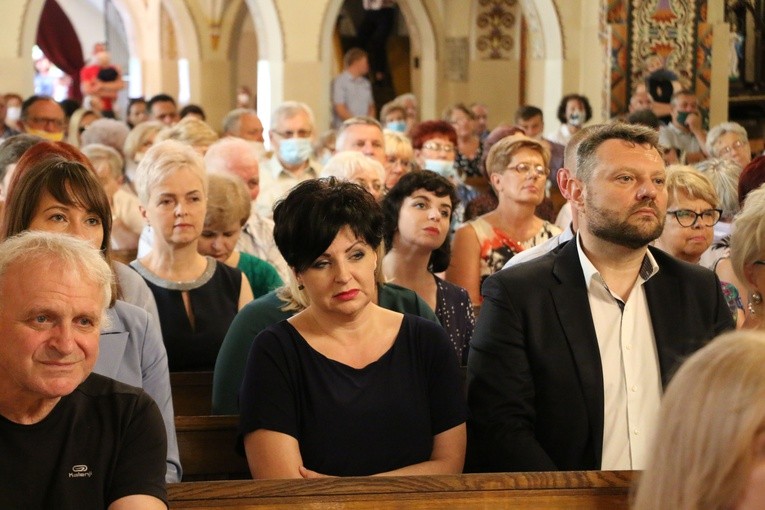 Ciechanów. Koncert papieski w farze