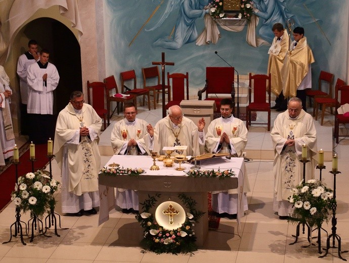 Poświęcenie kościoła Matki Bożej Fatimskiej i św. Jana Pawła II 