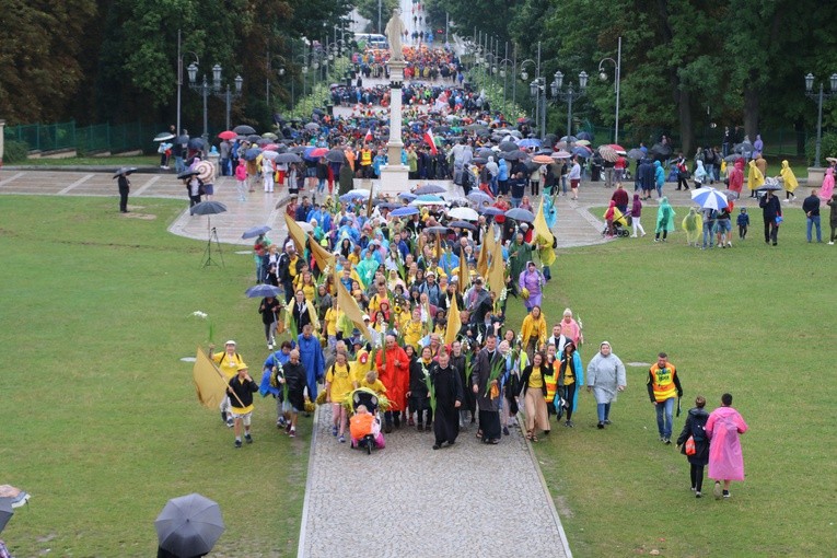 Pielgrzymka 2019. Wejście na Jasną Górę - część I