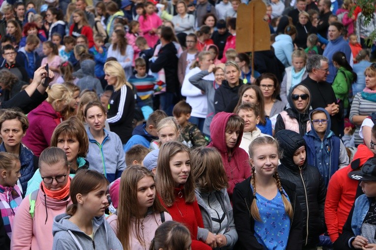 Rostkowo. Pielgrzymka dzieci (część II)