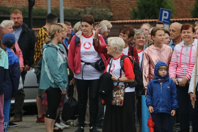 Płock. Pielgrzymka na Jasną Górę 2023 - wyjście