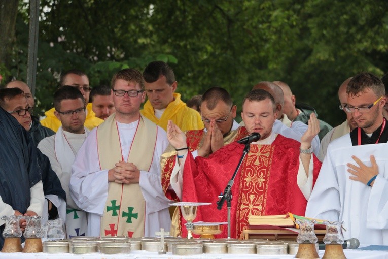 Piąty dzień pielgrzymki - Msza św. 
