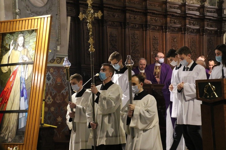 Płock. Środa Popielcowa w katedrze