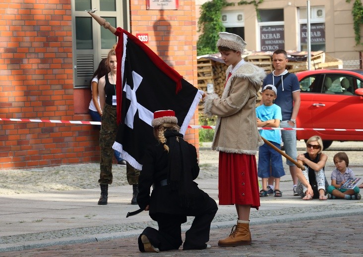 Barykada 44 - inscenizacja w rocznicę Powstania Warszawskiego