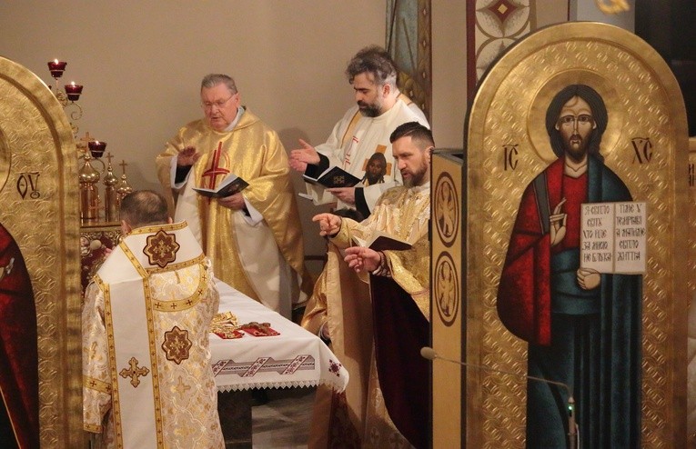 Elbląg. Boska Liturgia w intencji pokoju