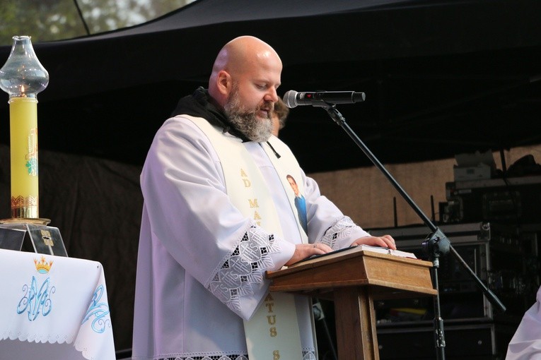 Rostkowo. Pielgrzymka młodzieży