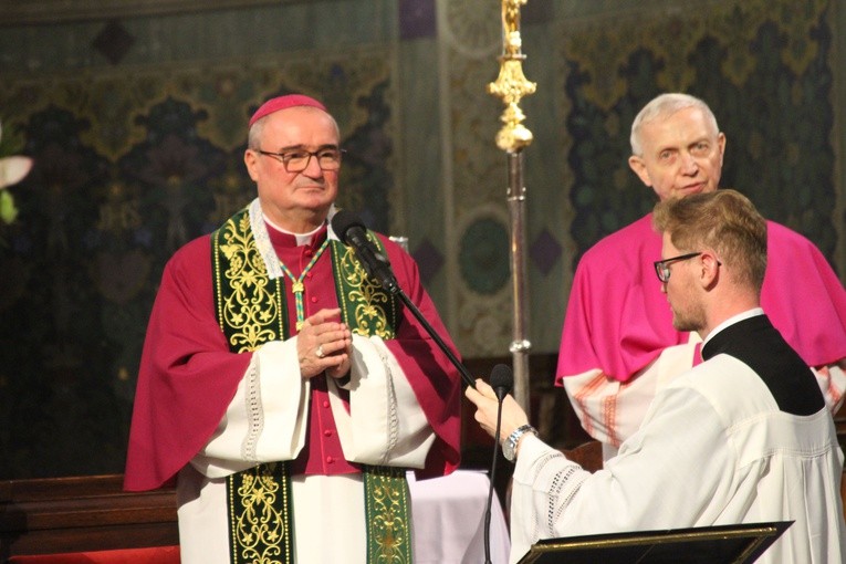 Płock. Kanoniczne objęcie diecezji przez bp. Szymona Stułkowskiego. Cz. 2