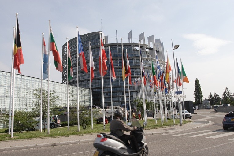 UE: Kosma Złotowski wycofuje się z ubiegania się o stanowisko szefa PE