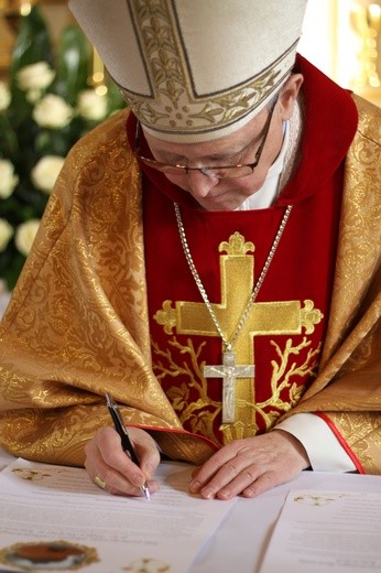 Rekonsekracja kościoła w Kucicach