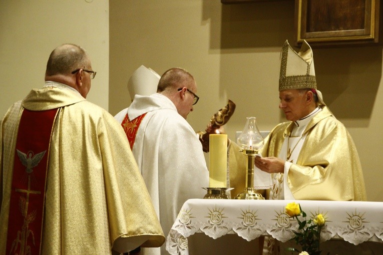 Relikwie św. Jana Pawła II w Rusinowicach