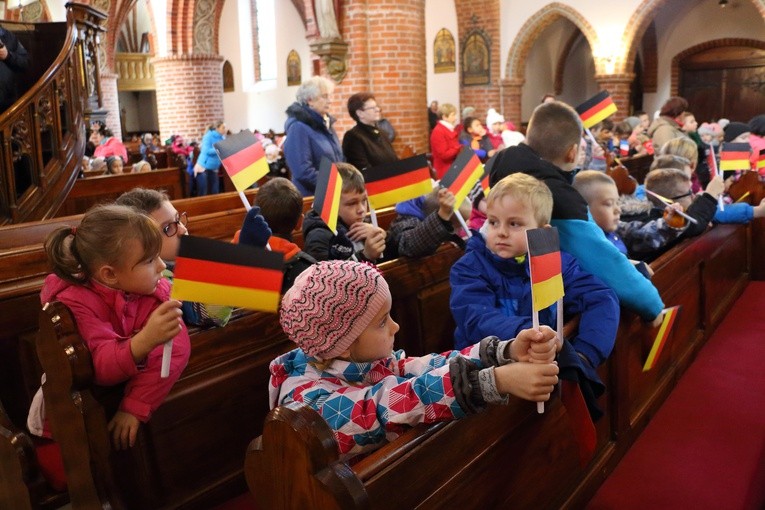 Symbole ŚDM - Parafia św. Jakuba, Tolkmicko