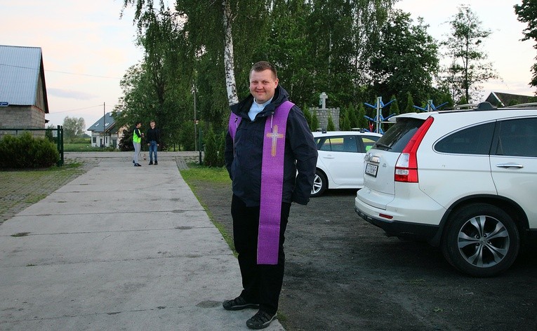 Spływ kajakowy młodych
