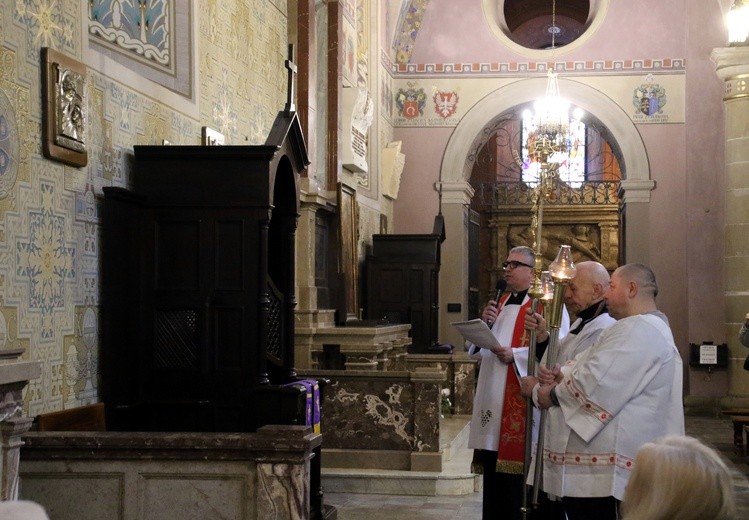 Płock. Droga Krzyżowa - Krzyż Wojny