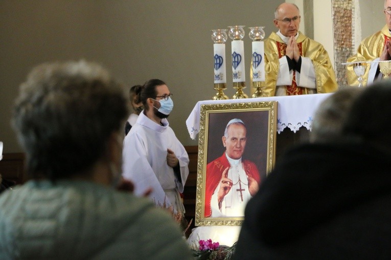 Mława. Poświęcenie pomnika Dzieci Nienarodzonych