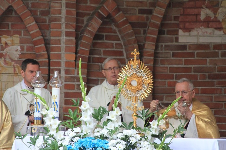 Abp Stanisław Gądecki w Rostkowie