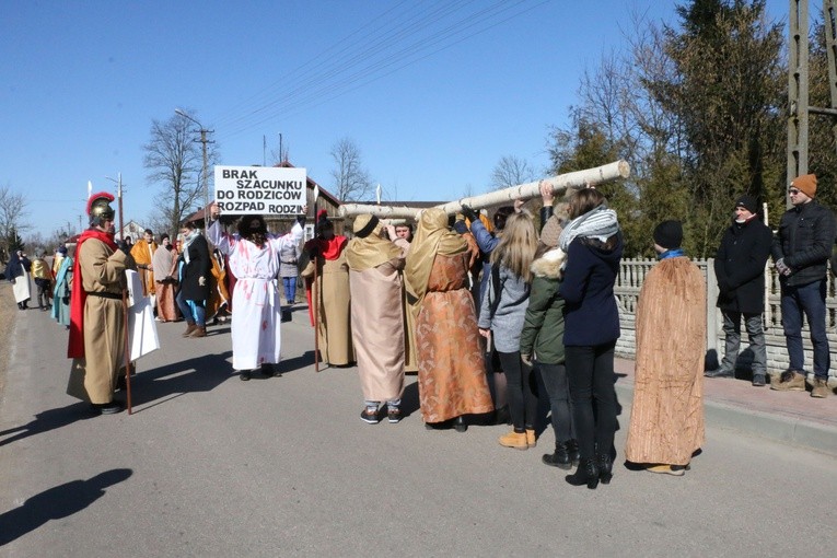 Droga Krzyżowa w Bogatem