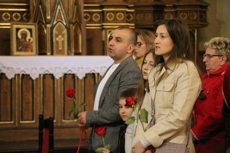 Niedzbórz. Wprowadzenie relikwii św. Rity