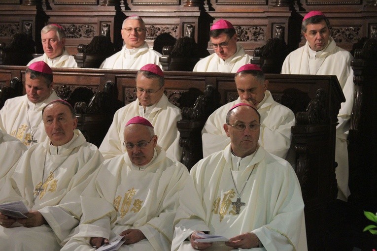 Episkopat w Płocku. Msza w katedrze