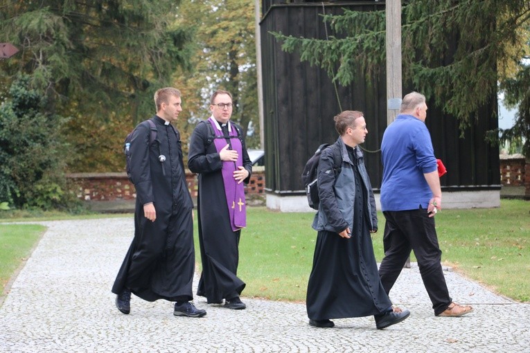 II Młodzieżowa Płońska Piesza Pielgrzymka do Czerwińska n. Wisłą