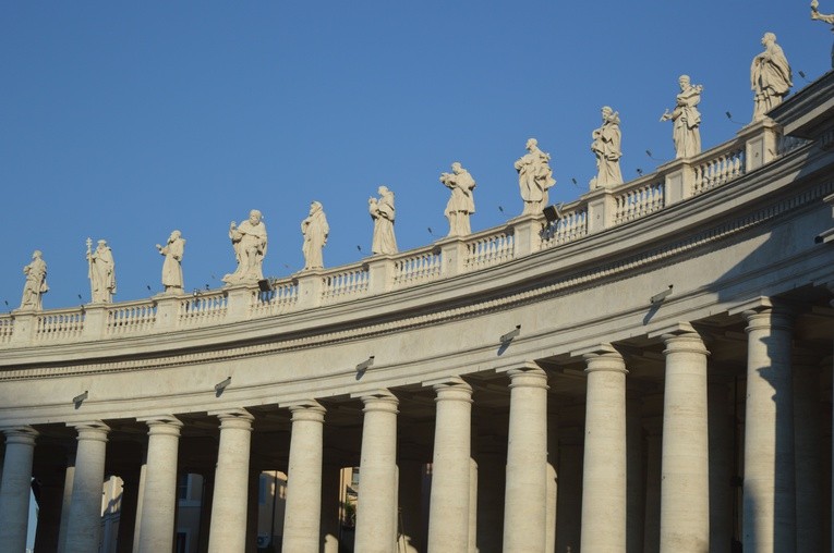 Watykan: papież rozwiązał władze Caritas Internationalis i mianował swego komisarza