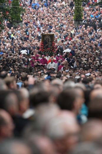 Pielgrzymka mężczyzn do MB Piekarskiej - cz. 3