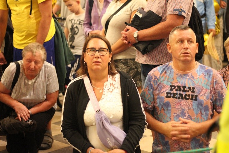 Pielgrzymka. W kaplicy Matki Bożej
