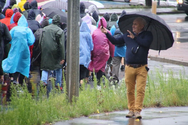 Pielgrzymka na Jasną Górę. Wyjście z Płocka cz.1