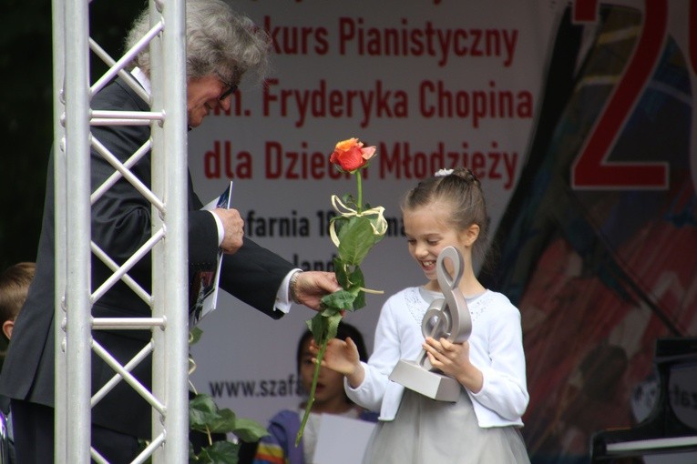 Szafarnia. Finał konkursu pianistycznego