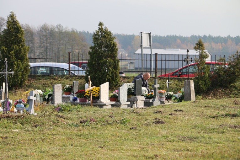 Wszystkich Świętych w Węgrzynowie