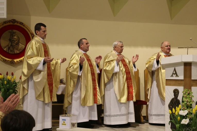 Ciechanów. Jubileusz parafii św. Piotra Apostoła
