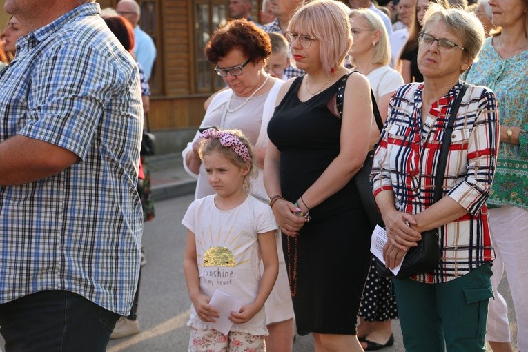 Czerwińsk n. Wisłą. Procesja w wigilię uroczystości Wniebowzięcia NMP