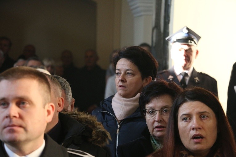 Pułtusk. Jubileusz parafii św. Józefa i wprowadzenie relikwii św. Jana Pawła II